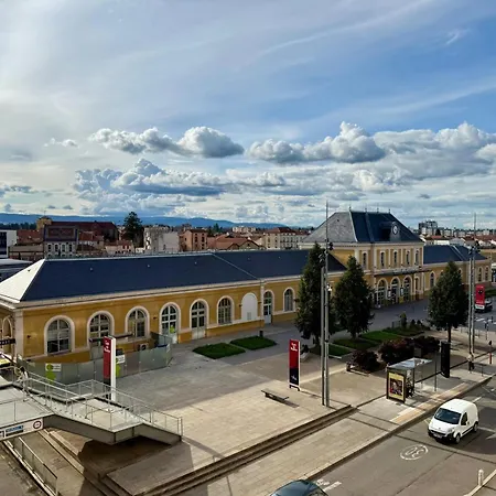 Face A La Gare - 302 Roanne